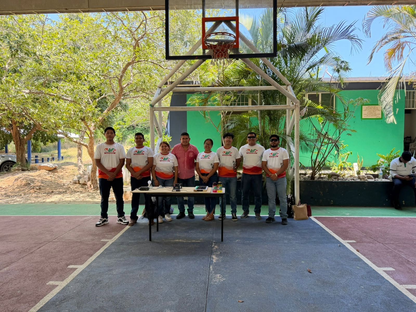 Visita al COBACH por Cooperación «El Papayo»