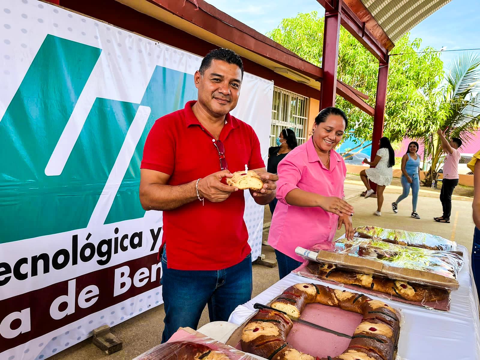 Festejo de Reyes en la Universidad de Coyuca de Benítez