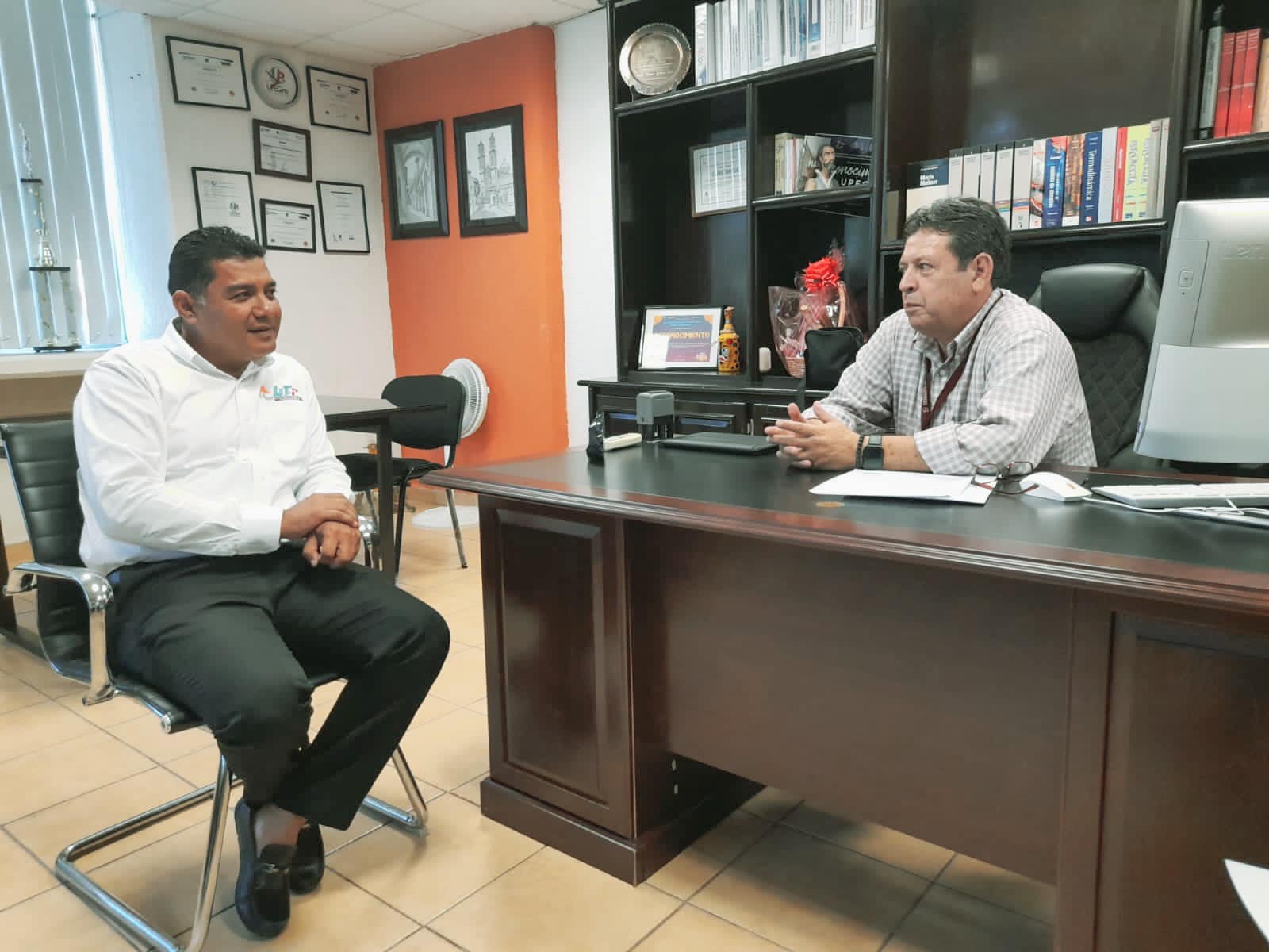 Importante Encuentro entre Rectores: Expresión de Gratitud por el Apoyo en la Creación de la Universidad Tecnológica y Politécnica de Coyuca de Benítez.